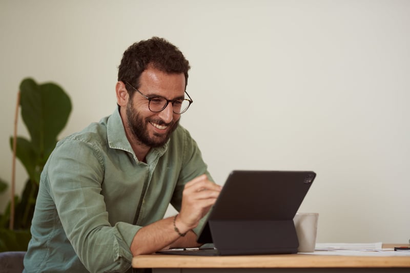 Businessman-Using-Laptop-1