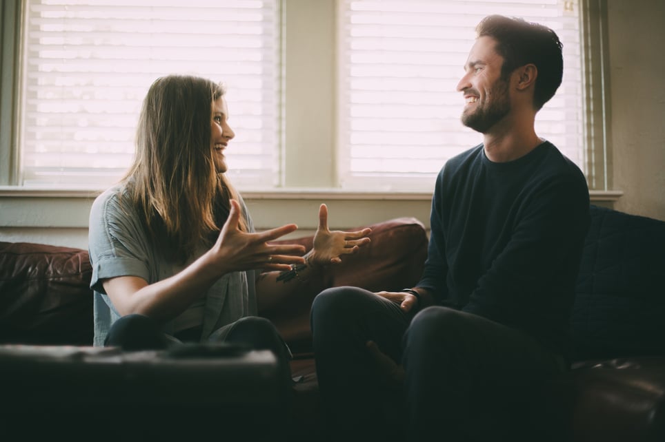 Friends-having-a-good-conversation-qualities-of-a-good-friend