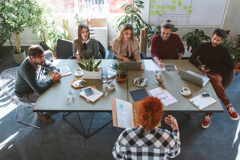 Group-of-business-people-communicating-what-is-teamwork