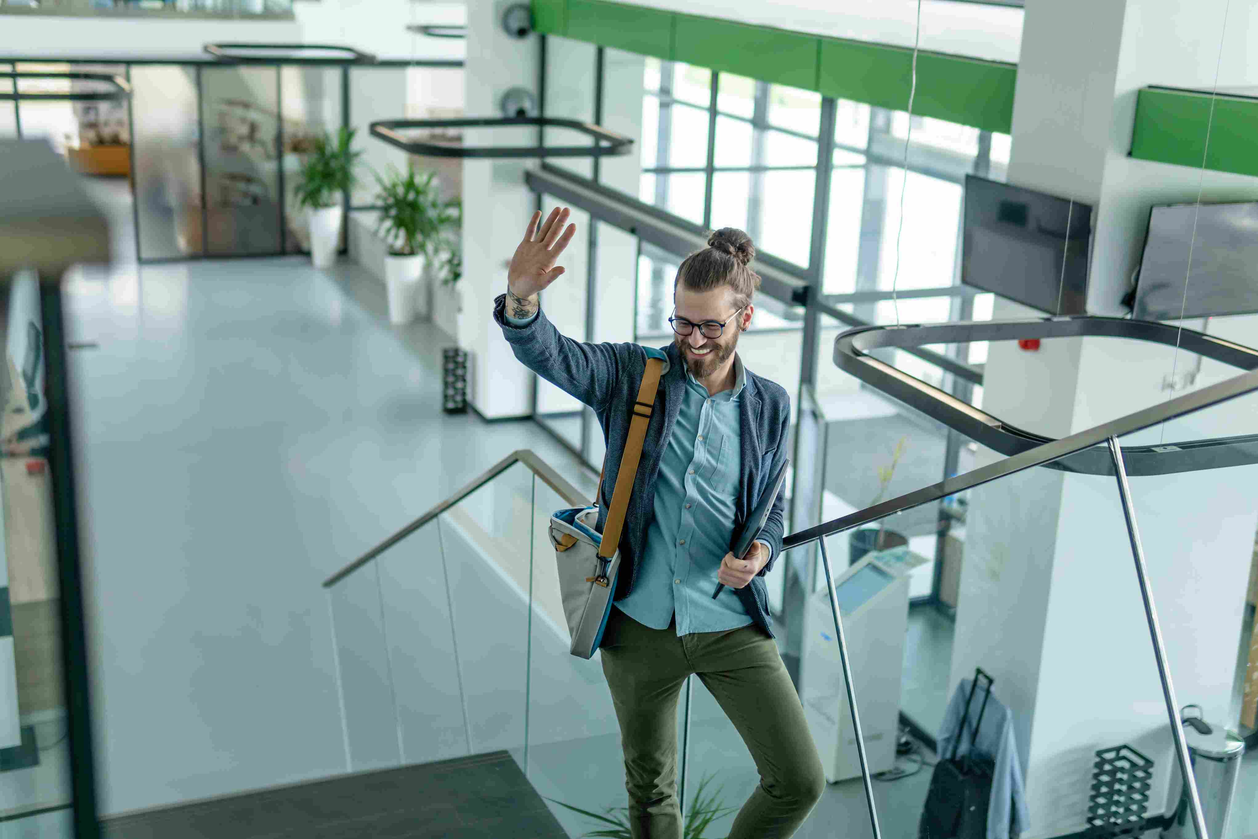 Man-arriving-to-work-stress-leave-from-work