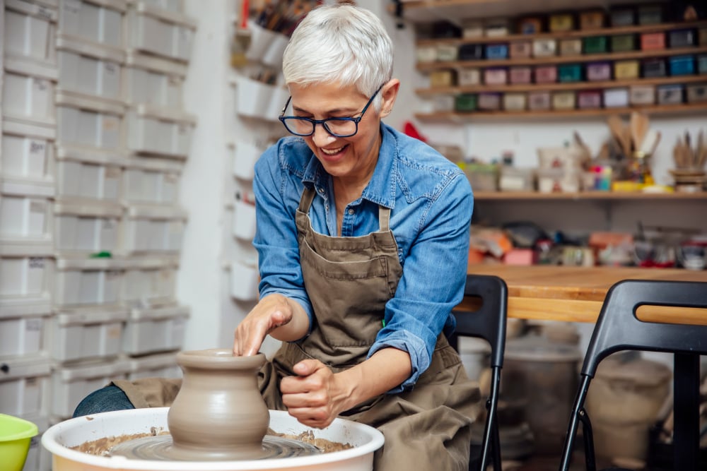 Mature-woman-making-pottery-examples-of-motivation-and-inspiration