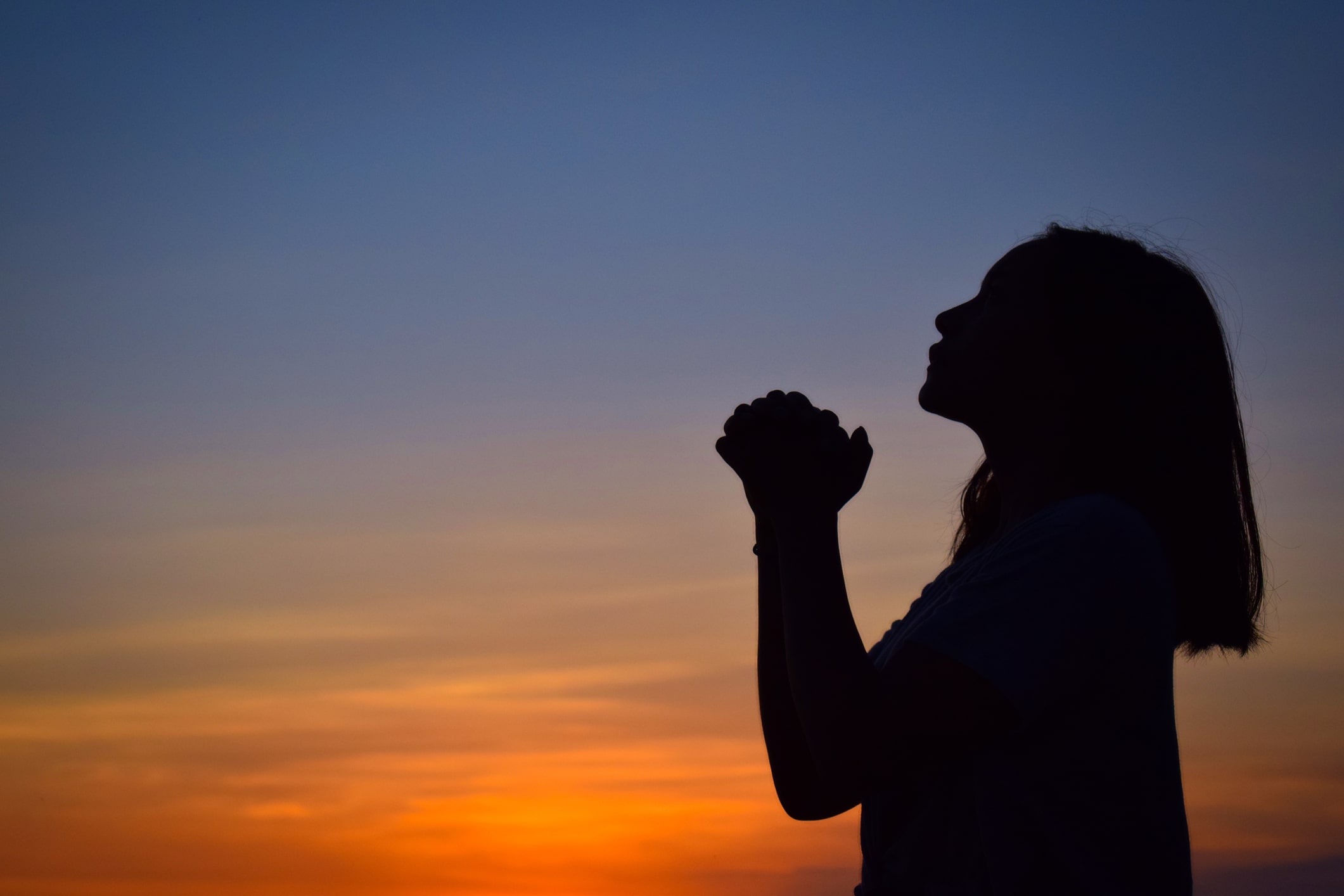 Side-View-Of-Silhouette-Woman-how-to-give-someone-space