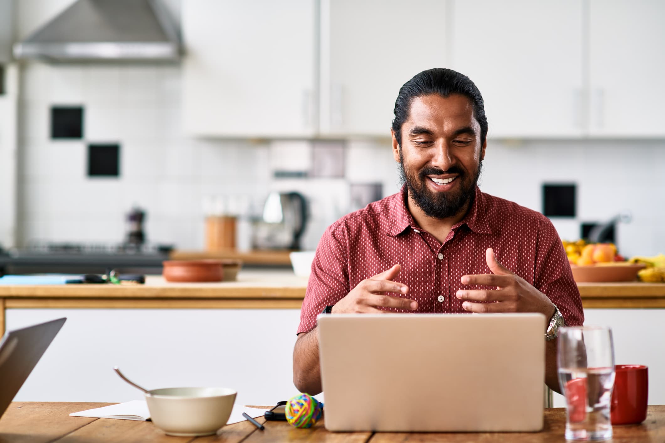 happy-man-working-on-his-desk-does-exercise-help-with-anxiety