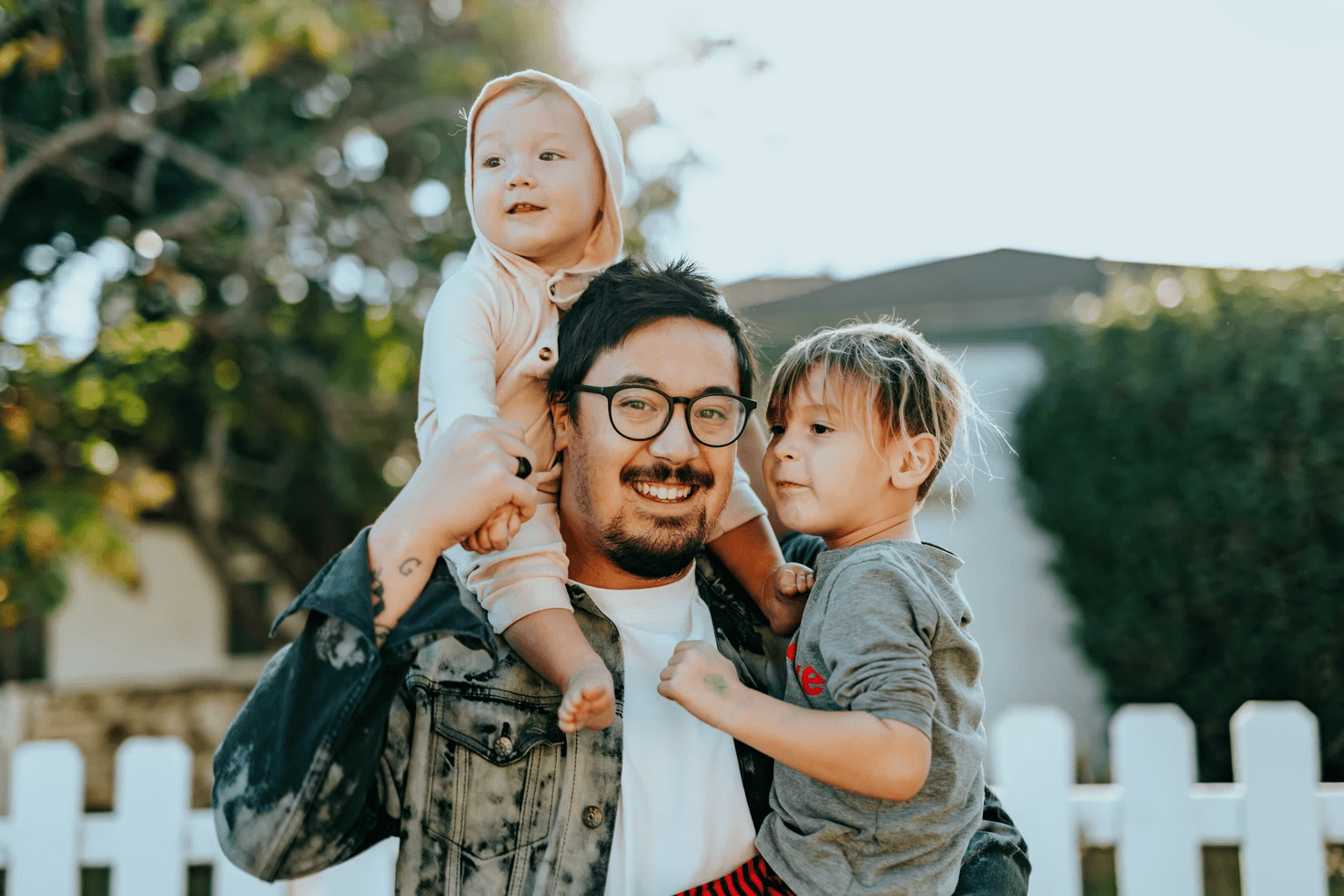 man-with-his-children-work-life-balance