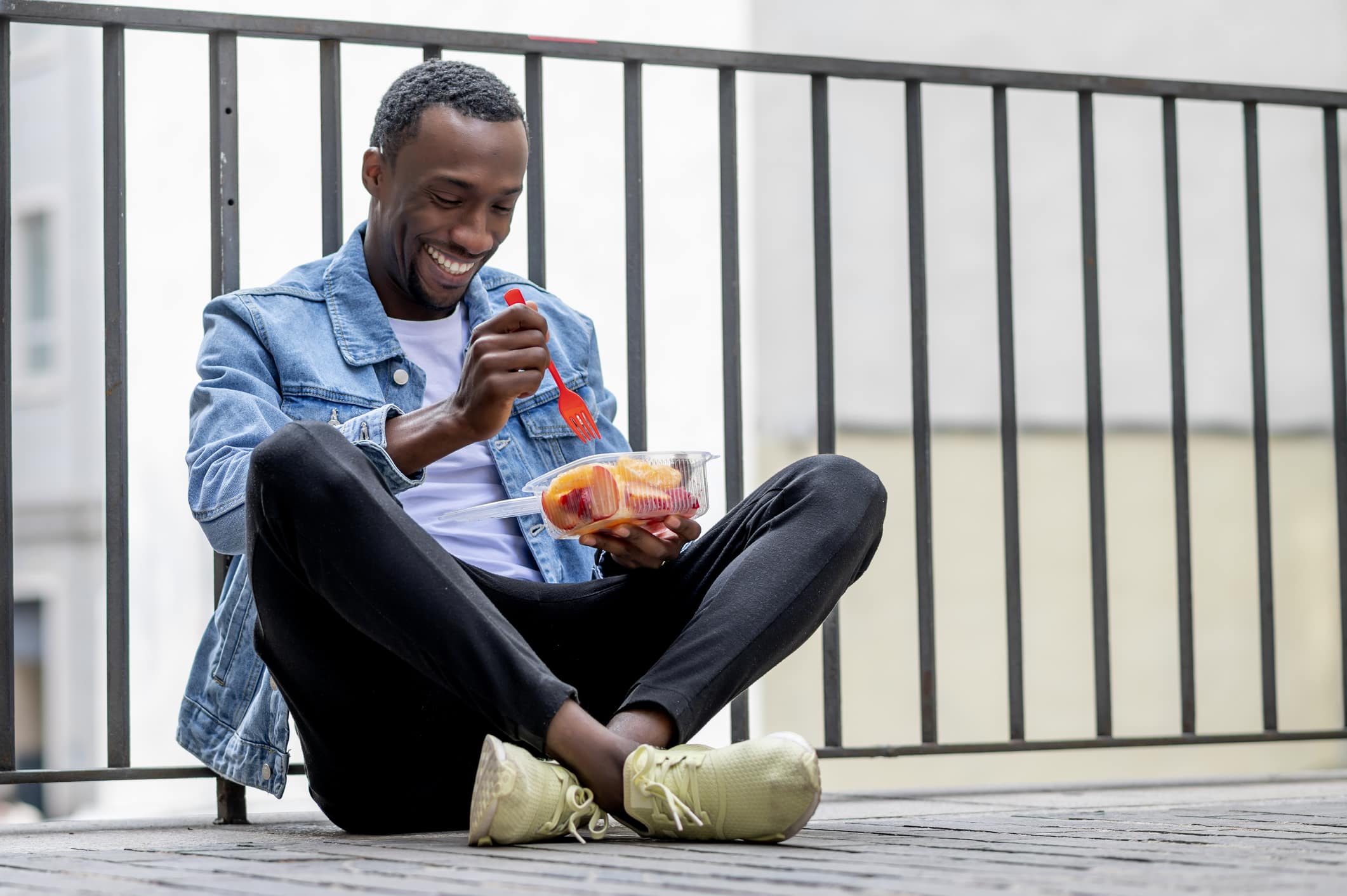 men-eating-healthy-lunch-what-is-a-vocation