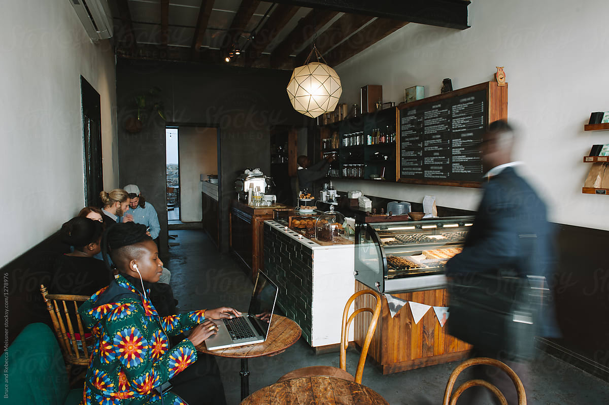 people-in-coffee-shop-how-to-work-from-home