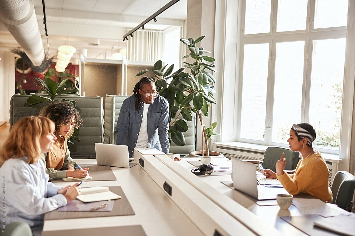 people-in-office-meeting-inclusive-leadership