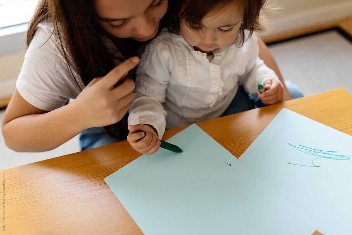 woman-and-baby-drawing-how-do-benefits-work