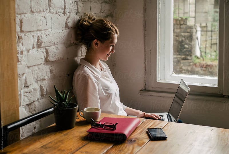 woman-on-computer-digital-coaching