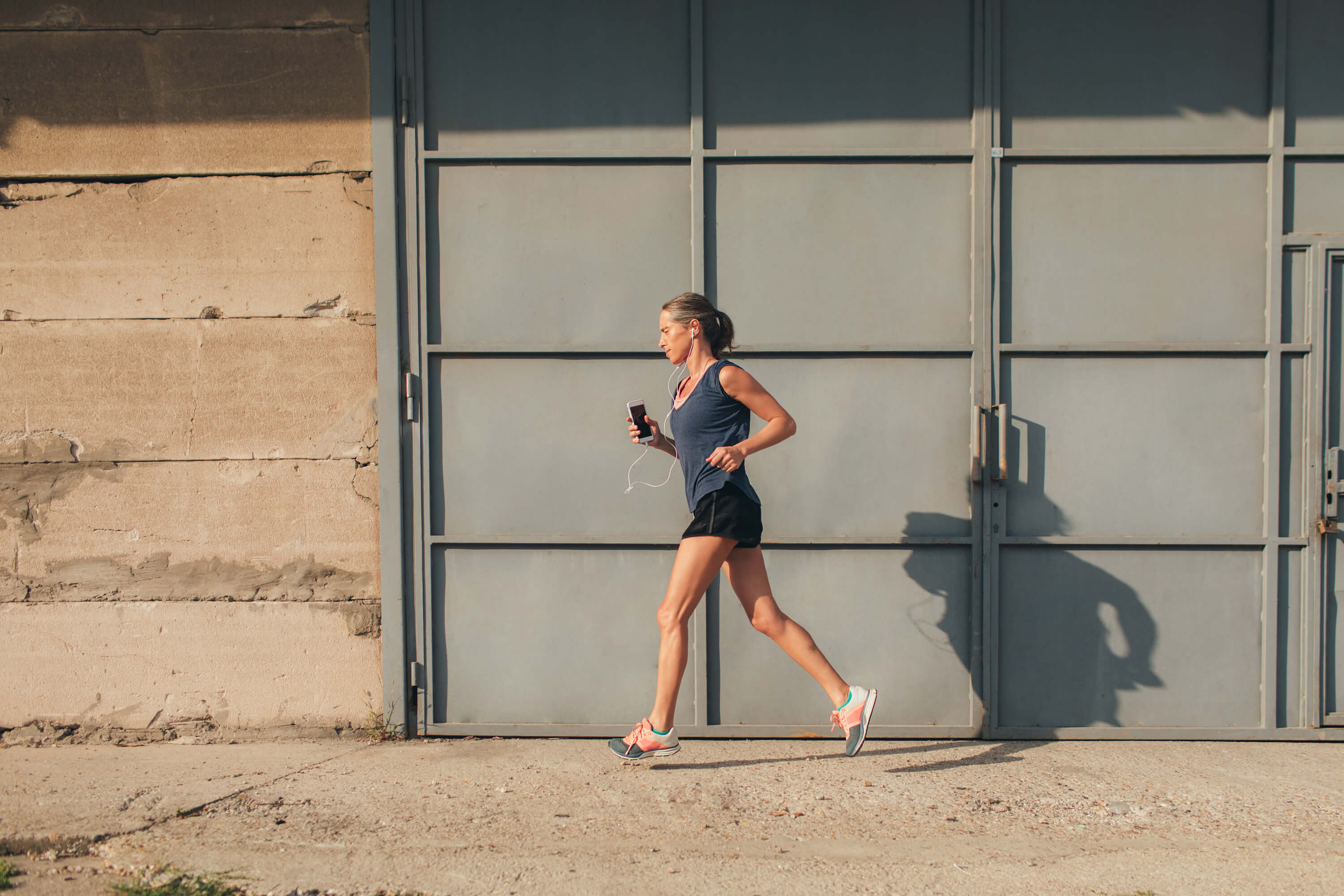 woman-running-how-to-stop-worrying